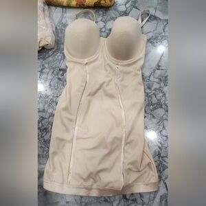 Maidenform Shapewear Convertible Slip With Built in Bra 36D!!!!!